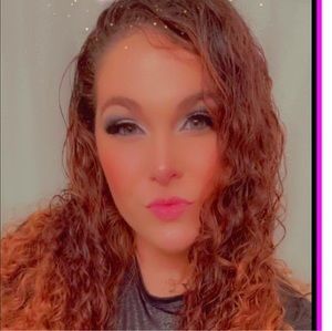 Meet your Posher, Carly
